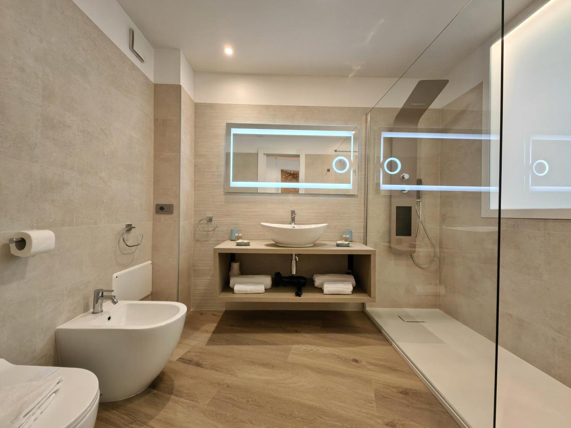 Galleria Roma Art Guesthouse Oristano Bagian luar foto