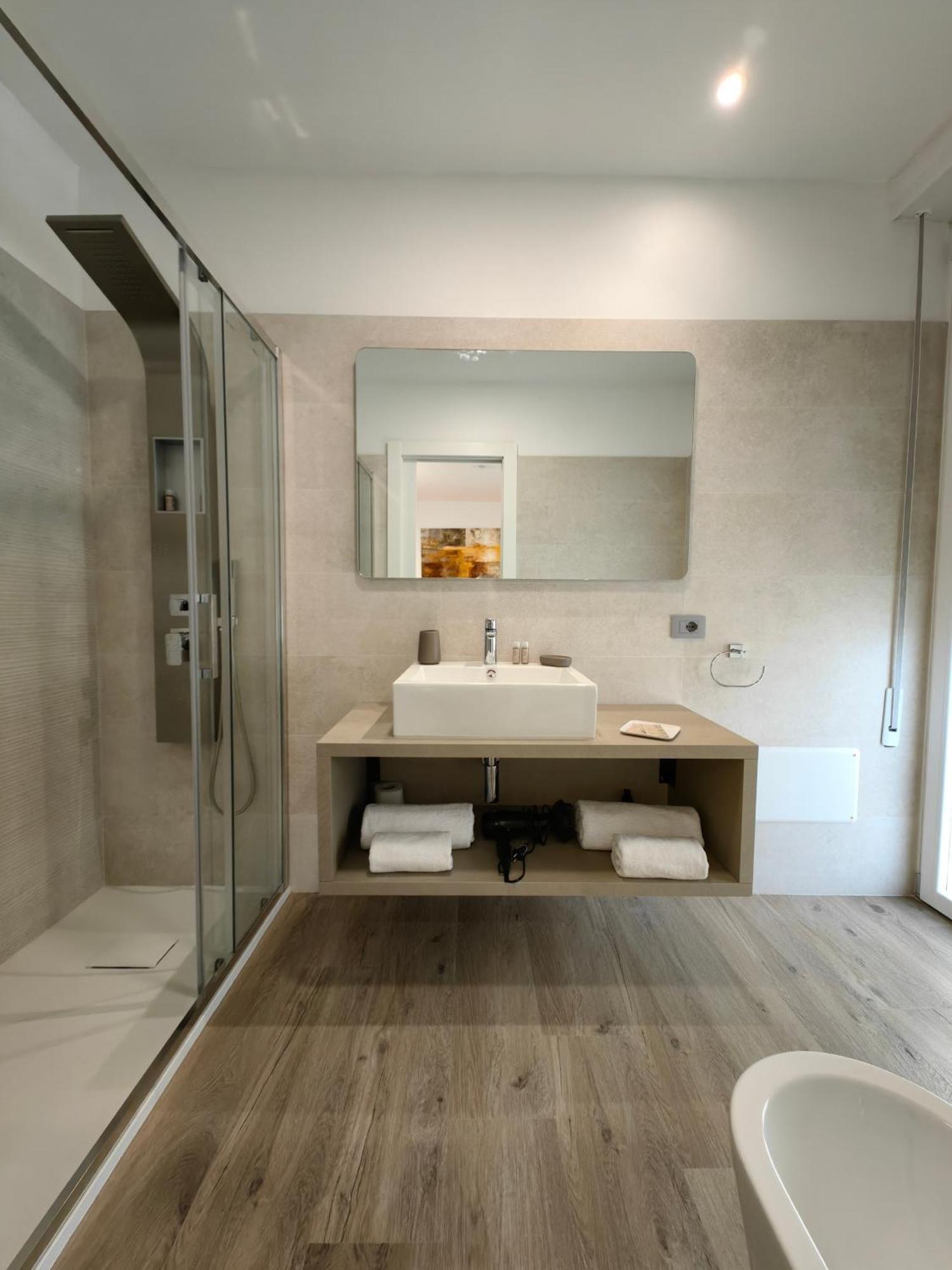 Galleria Roma Art Guesthouse Oristano Bagian luar foto