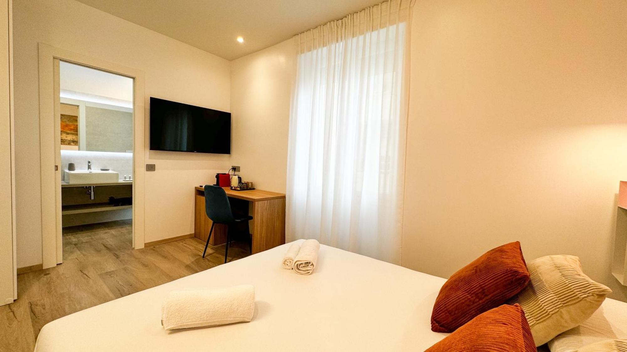 Galleria Roma Art Guesthouse Oristano Bagian luar foto