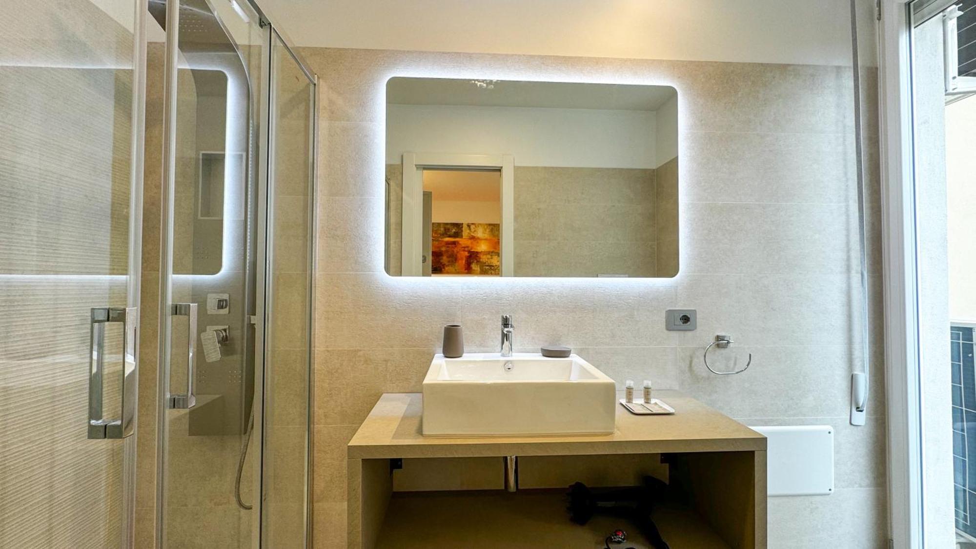Galleria Roma Art Guesthouse Oristano Bagian luar foto
