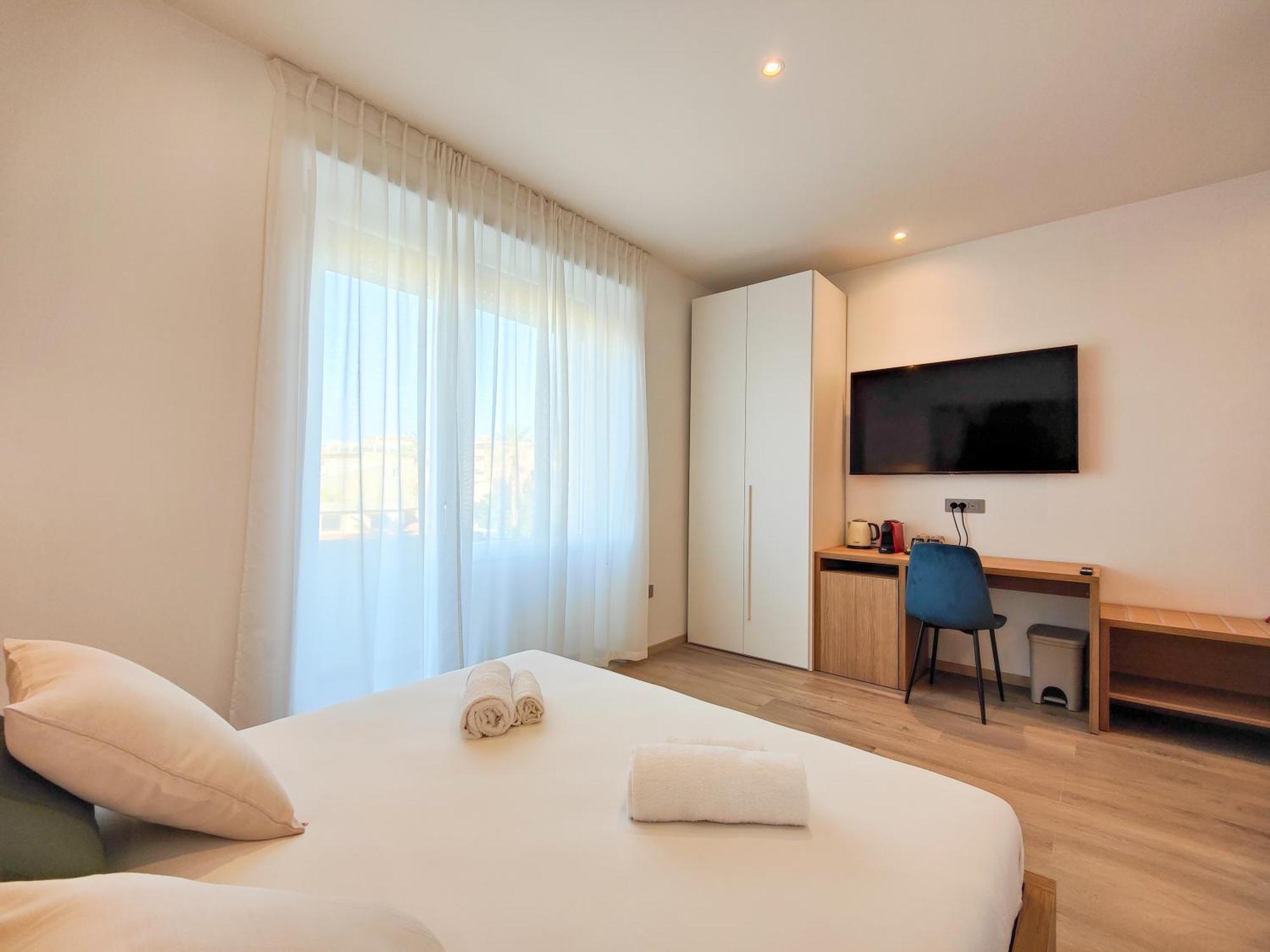 Galleria Roma Art Guesthouse Oristano Bagian luar foto